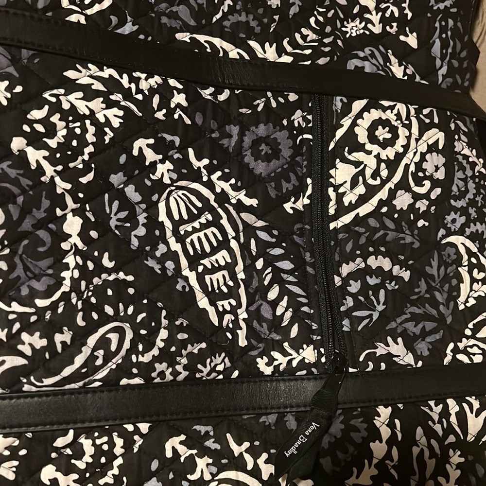 New Vera Bradley Paisley Noir trimmed large tote - Picture 3 of 6